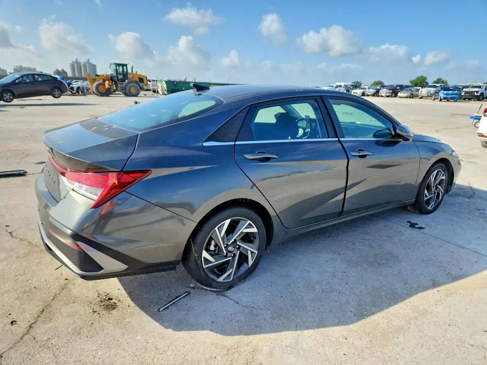 2024 HYUNDAI ELANTRA VIN KMHLS4DG6RU681496 фото 4