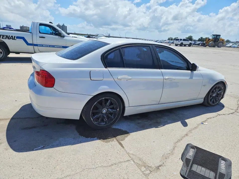2009 BMW 328 VIN WBAPH53509A435746 фото 3