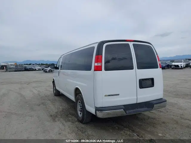 2025 Chevrolet Express G3500 Lt VIN 1GAZGPF72S1218172 фото 3