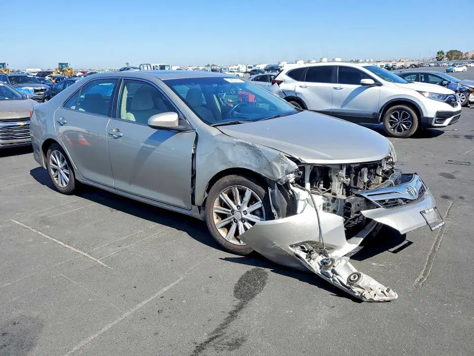 2014 Toyota Camry VIN 4T4BF1FK2ER401752 фото 4