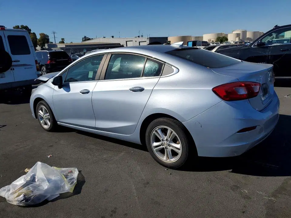 2018 Chevrolet Cruze VIN 1G1BE5SM9J7183486 фото 2