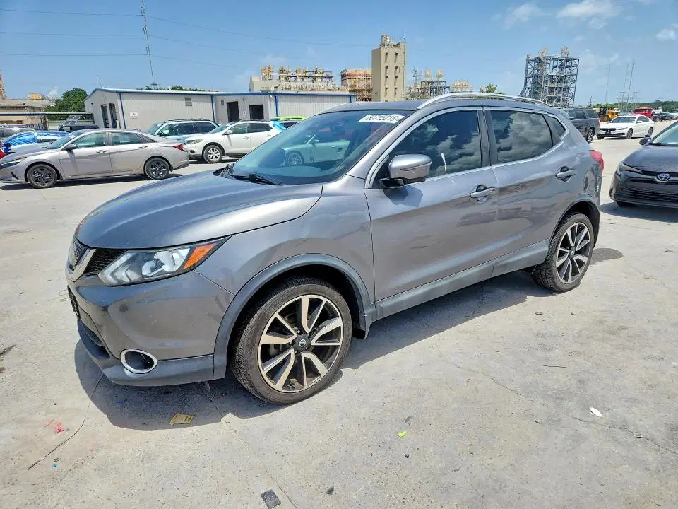 JN1BJ1CR8HW130545 — 2017 Nissan Rogue Sport, механические повреждения, фото до ремонта