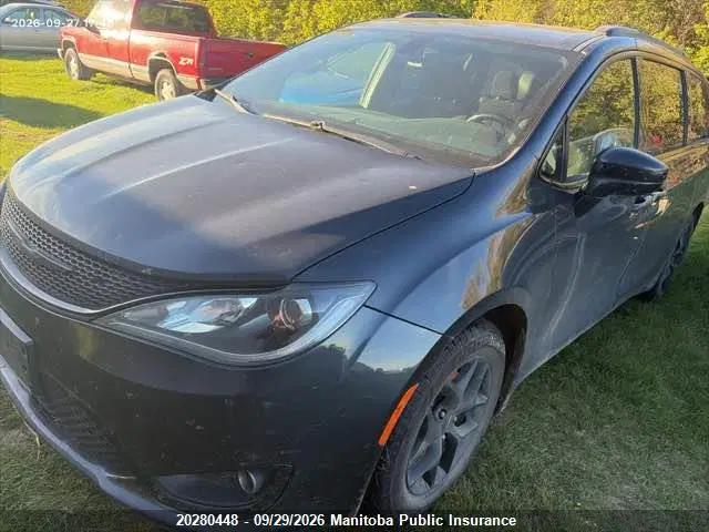 2020 Chrysler Pacifica Touring VIN 2C4RC1FG1LR247515 фото 2