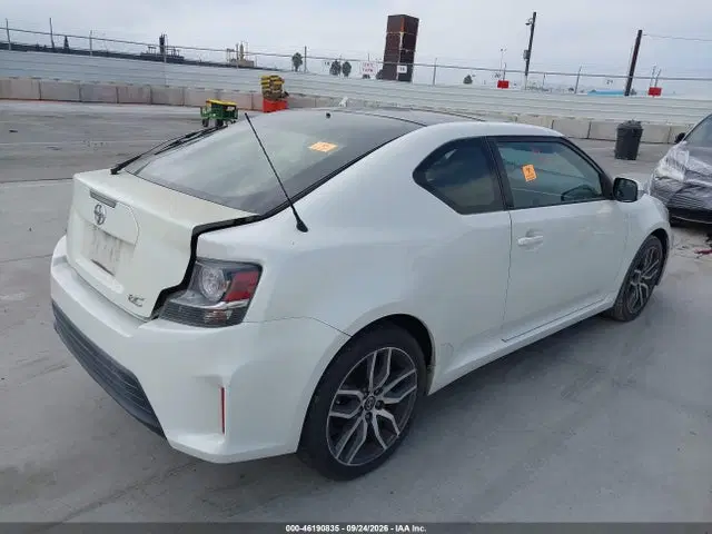 2016 Scion TC VIN JTKJF5C79GJ021239 фото 4