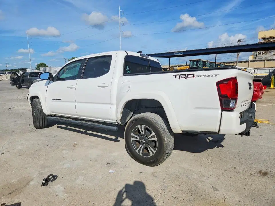 2019 TOYOTA TACOMA VIN 5TFAZ5CN3KX083965 фото 2