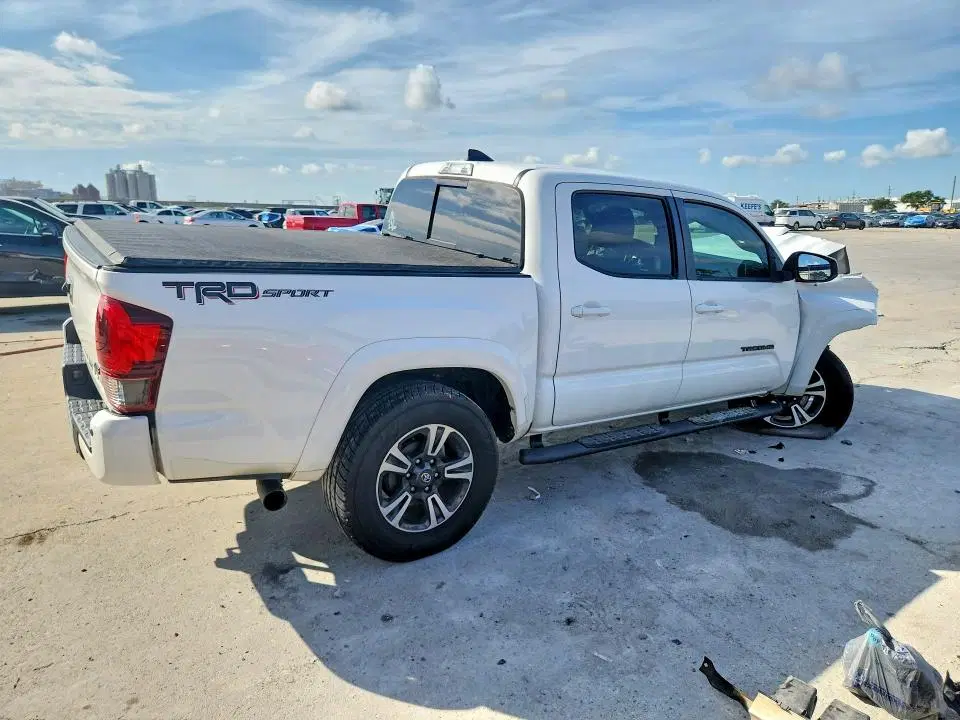 2019 TOYOTA TACOMA VIN 5TFAZ5CN3KX083965 фото 3