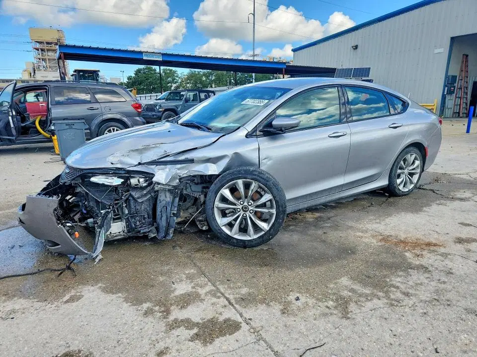 2015 CHRYSLER 200 VIN 1C3CCCBB7FN747437 фото 2