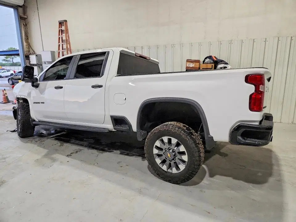 2024 CHEVROLET SILVERADO VIN 2GC4YMEY2R1120934 фото 2