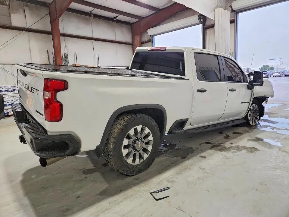 2024 CHEVROLET SILVERADO VIN 2GC4YMEY2R1120934 фото 3