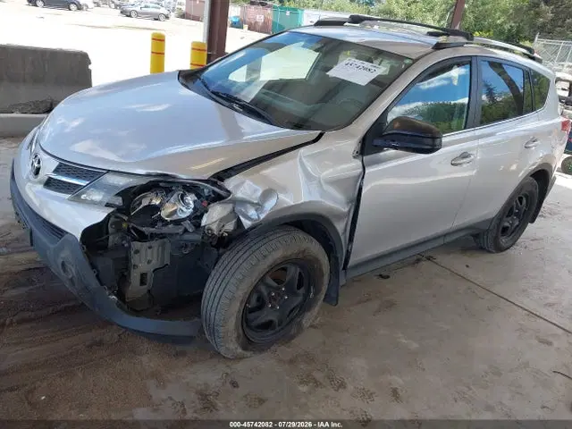 2015 Toyota RAV4 LE VIN 2T3BFREV3FW230300 фото 2