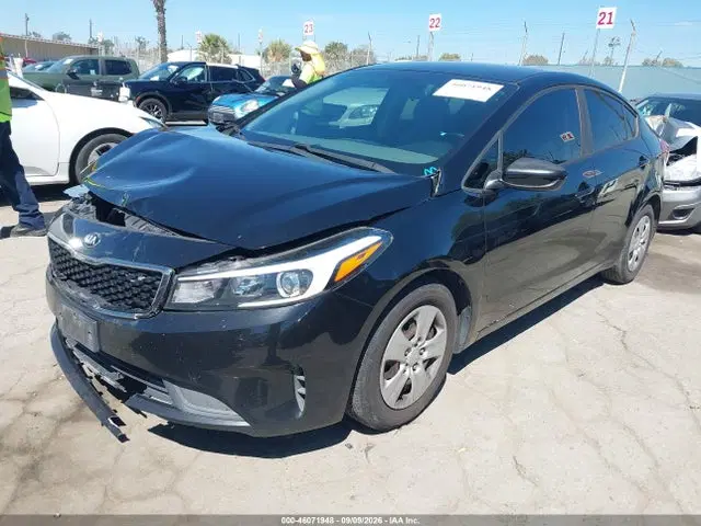 2017 KIA FORTE LX VIN 3KPFL4A7XHE090152 фото 2