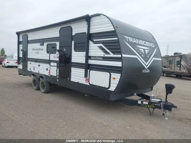 573TT2725T8841964 — 2026 Grand Design Travel Trailer, Град, фото до ремонта