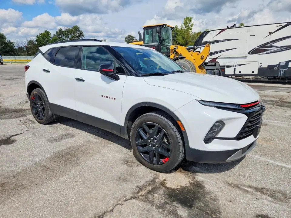 2024 CHEVROLET BLAZER VIN 3GNKBCR4XRS168218 фото 4
