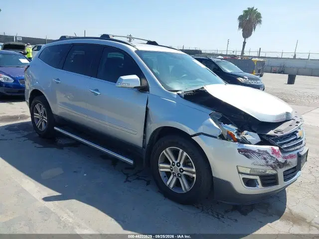 1GNKRHKD7GJ347849 — 2016 Chevrolet Traverse LT, Передняя часть, фото до ремонта