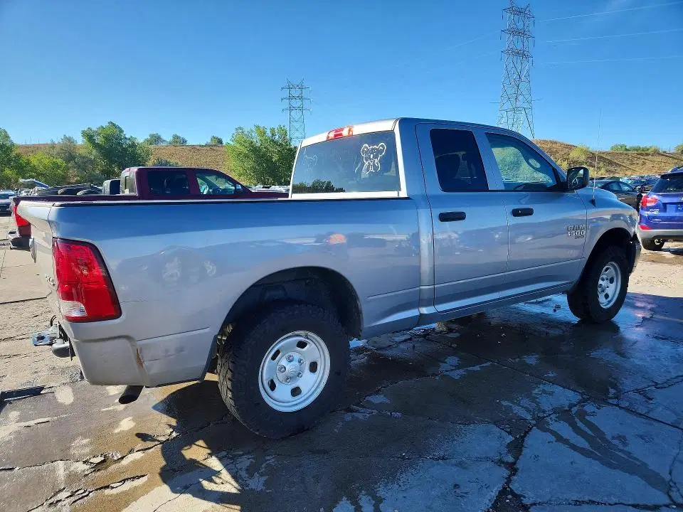 2019 RAM 1500 Classic VIN 1C6RR7FG6KS627486 фото 3