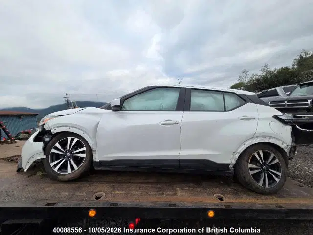 2020 Nissan Kicks VIN 3N1CP5CV8LL541398 фото 2