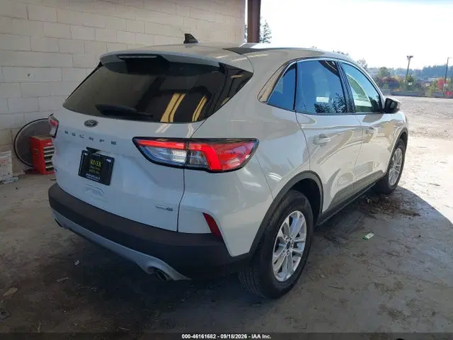 2020 Ford ESCAPE SE VIN 1FMCU9G62LUA86324 фото 4