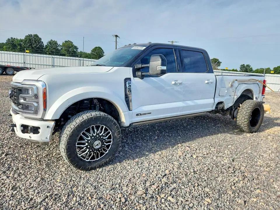2024 FORD F450 VIN 1FT8W4DT4REF04306 фото 2