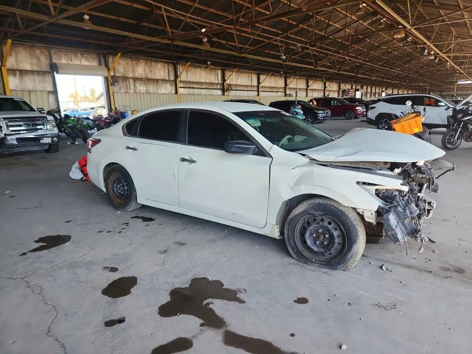 2015 Nissan Altima VIN 1N4AL3AP9FC273735 фото 4
