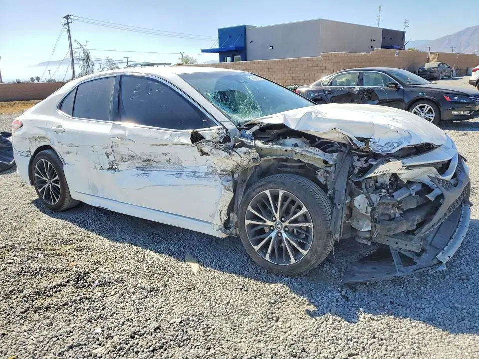 2018 Toyota Camry VIN 4T1B11HKXJU099398 фото 4