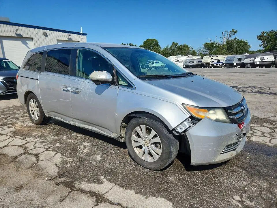 2015 HONDA ODYSSEY VIN 5FNRL5H44FB074020 фото 4