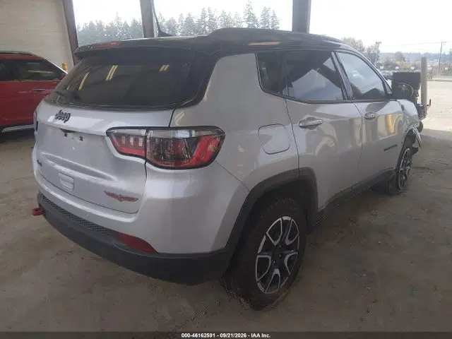 2025 Jeep Compass Trailhawk 4x4 VIN 3C4NJDDN3ST533188 фото 4