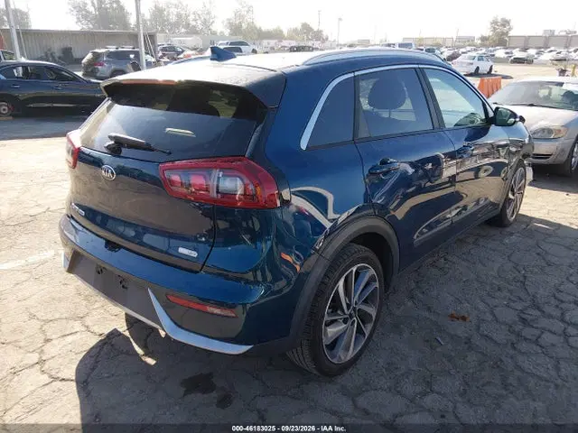 2017 KIA Niro Touring VIN KNDCE3LC0H5095504 фото 4