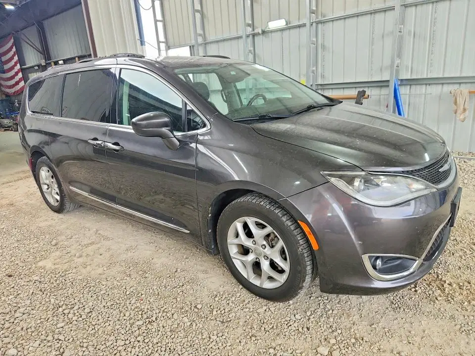 2017 CHRYSLER PACIFICA VIN 2C4RC1BG2HR785136 фото 4