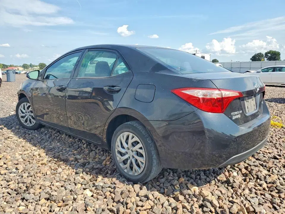 2018 TOYOTA COROLLA VIN 5YFBURHE3JP751005 фото 2