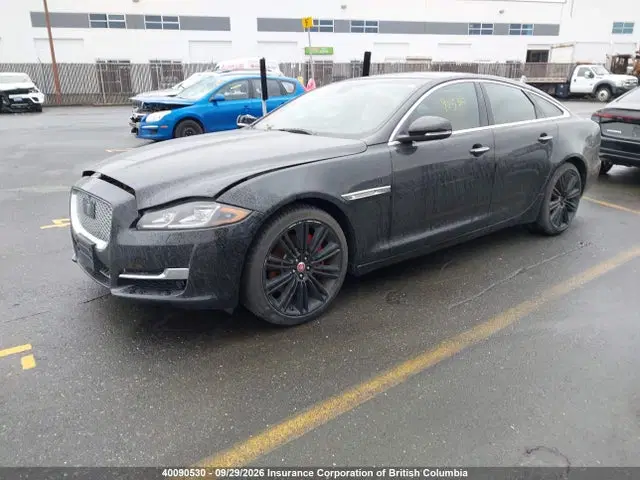 2017 Jaguar XJ VIN SAJXJ1GDXH8W05314 фото 2