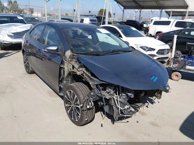 5YFBURHE1HP698430 — 2017 Toyota Corolla SE, передняя часть, фото до ремонта