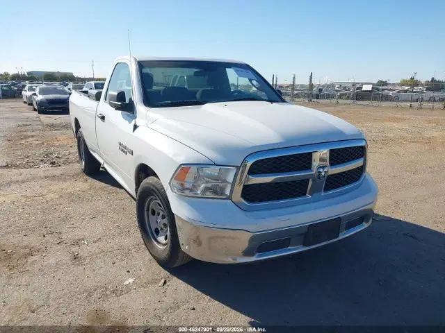 3C6JR6DTXHG704500 — 2017 RAM 1500 Tradesman 4X2 8' Box, Естественный износ, фото до ремонта