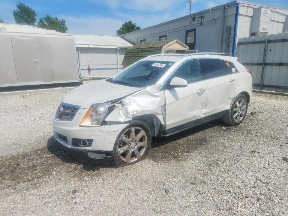 3GYFNEEY3AS642269 — 2010 Cadillac SRX, Передняя часть, фото до ремонта