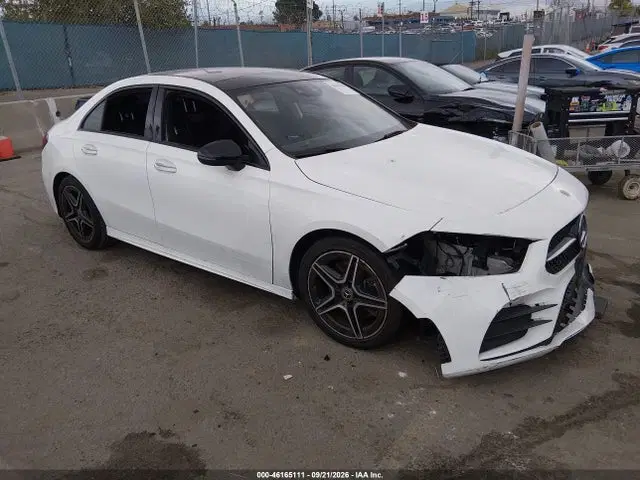 WDD3G4EB2KW005166 — 2019 Mercedes-Benz A 220, Передняя часть, фото до ремонта