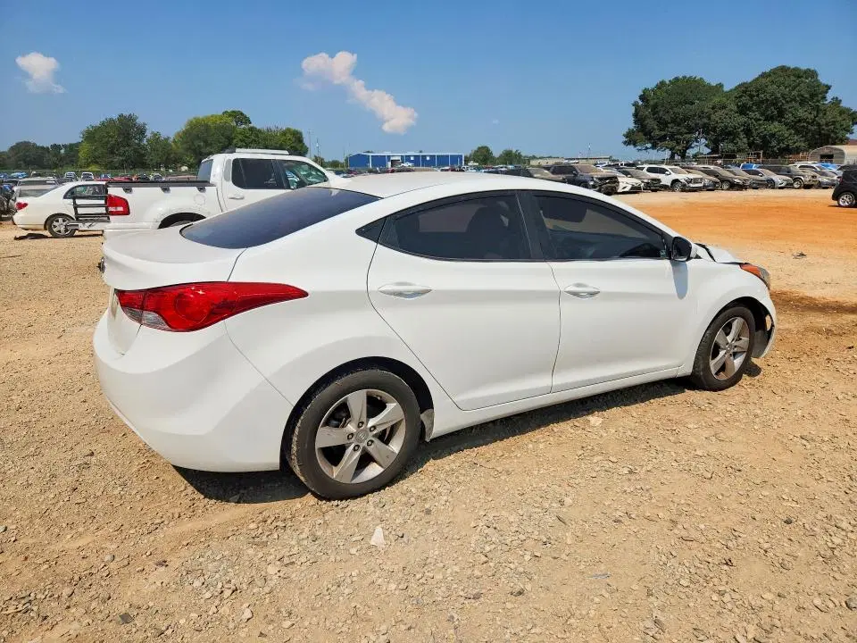 2013 HYUNDAI ELANTRA VIN 5NPDH4AE9DH276651 фото 3