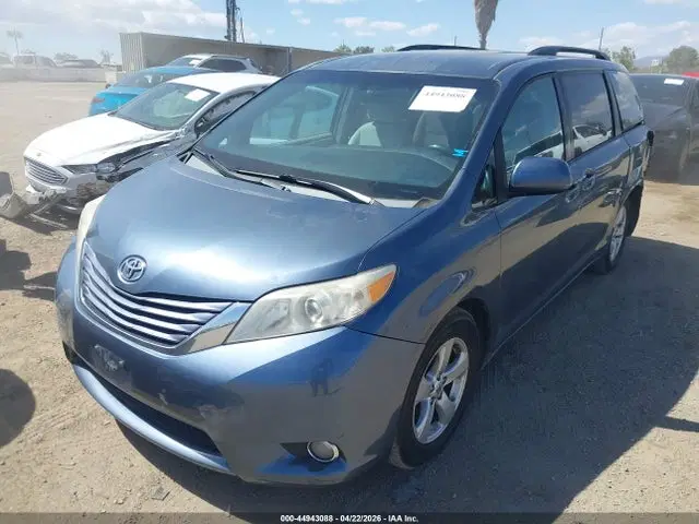2015 Toyota Sienna Le 8 Passenger VIN 5TDKK3DCXFS674302 фото 2