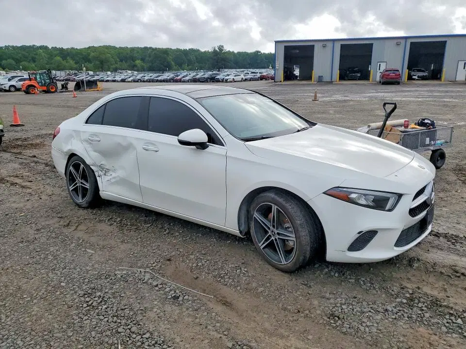 2019 MERCEDES-BENZ A VIN WDD3G4EB7KW000724 фото 4